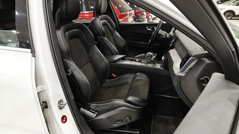 Volvo XC60 • 2018 • 77,477 km 28