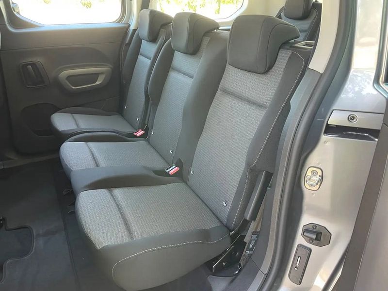 Toyota 86 • 2023 • 16,000 km 8