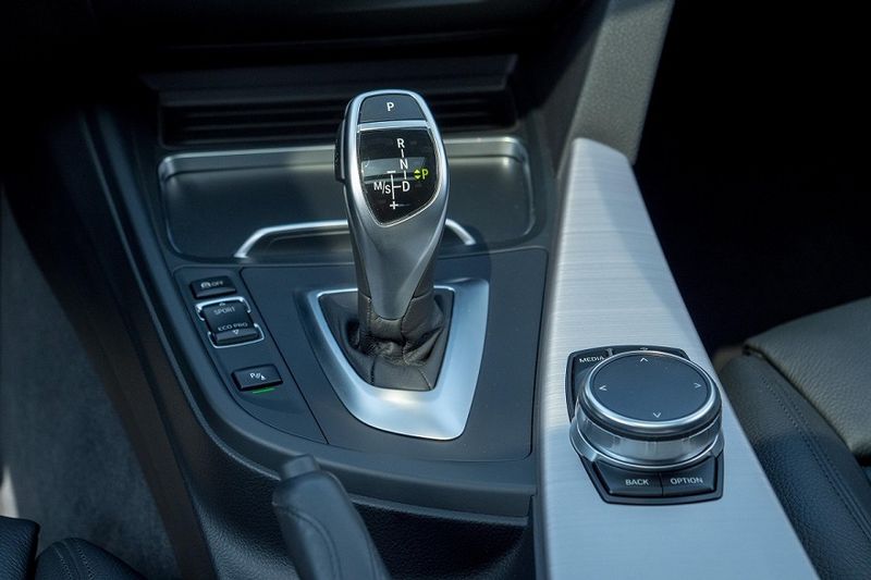 BMW 3 Series • 2017 • 142,500 km 7