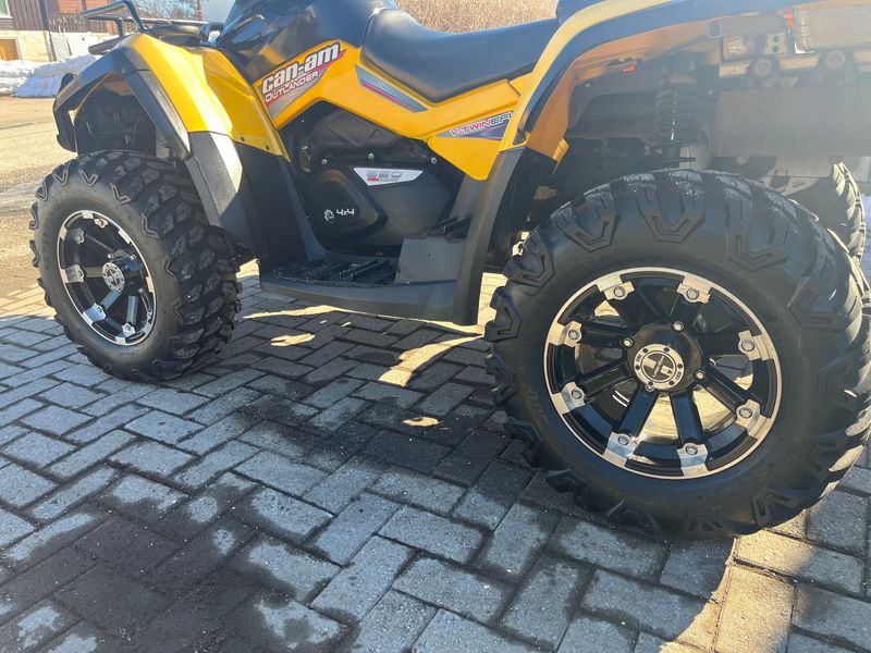 Bombardier Recreational Products Can Am Outlander 650 MAX • 2010 • 6,135 km 2