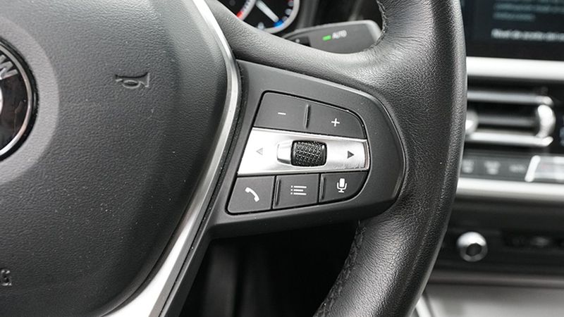 BMW 3 Series • 2019 • 106,800 km 17