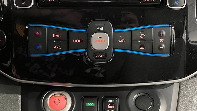 Nissan e-NV200 • 2015 • 98,817 km 25