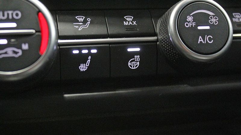 Alfa Romeo Giulia • 2021 • 39,000 km 12