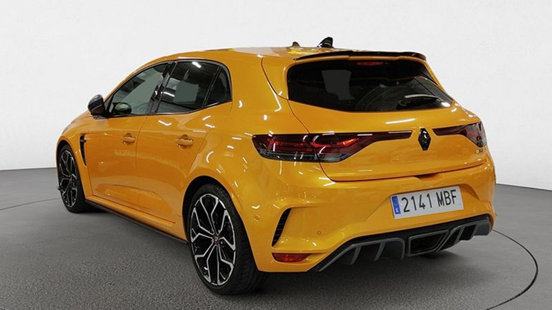 Renault Mégane • 2022 • 25,761 km 3