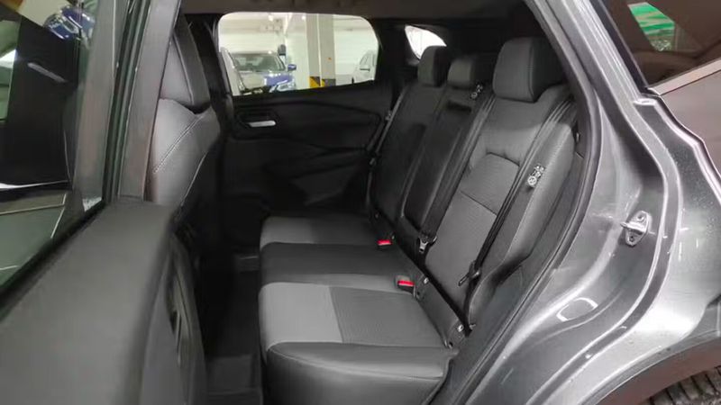 Nissan Qashqai • 2025 • 5,720 km 5