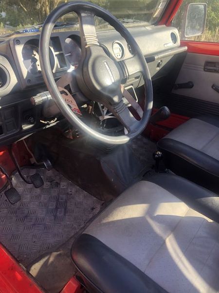 Suzuki Samurai • 1986 • 10,300 km 3