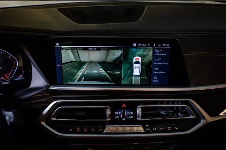 BMW X7 • 2021 • 60,000 km 10