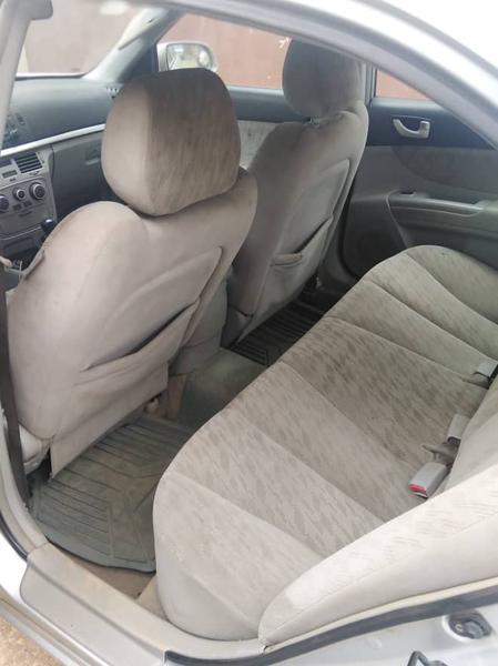 Hyundai Sonata • 2006 • 248,000 km 3