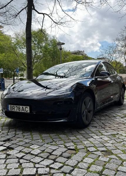 Tesla Model 3 • 2019 • 85,600 km 1