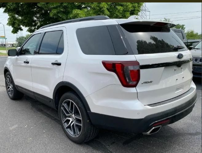 Ford Explorer • 2016 • 135,000 km 5