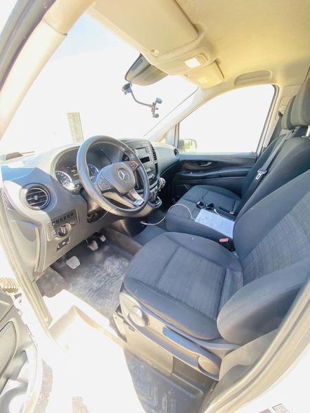 Mercedes-Benz 310 Van • 2015 • 213,000 km 5