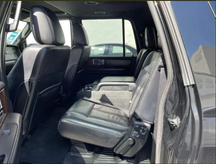 Lincoln Navigator • 2016 • 100,500 km 10