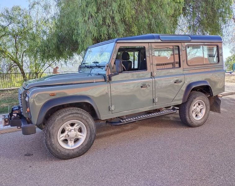 Land Rover Defender • 2015 • 258,000 km 4