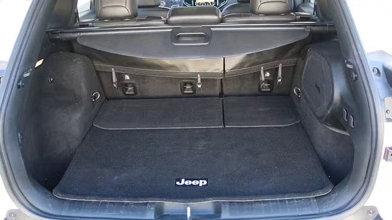 Jeep Cherokee • 2019 • 60,193 km 8