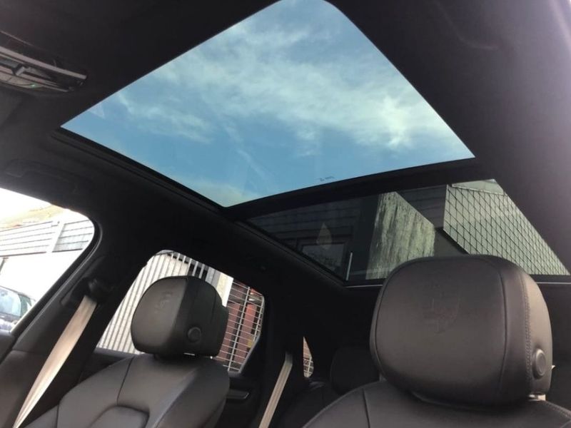 Porsche Cayenne • 2022 • 1,500 km 13