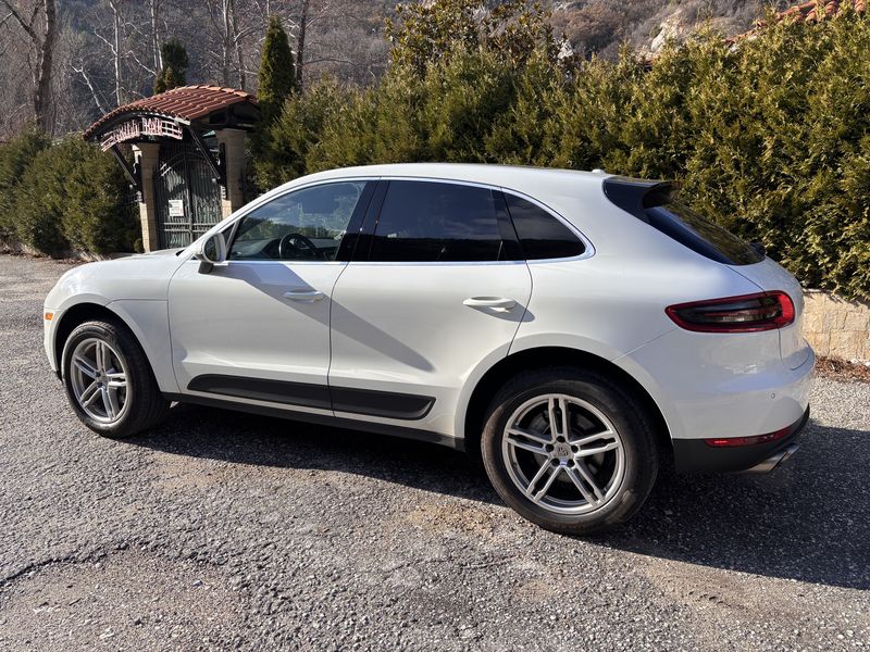 Porsche Macan • 2016 • 295,000 km 2