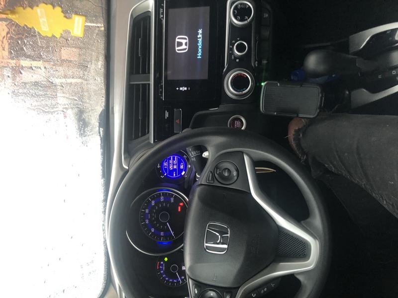 Honda Fit • 2015 • 126,000 km 3