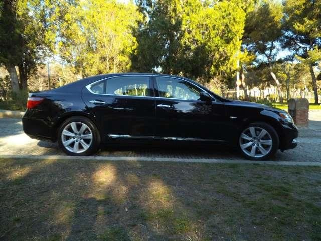 Lexus LS • 2009 • 184,000 km 4