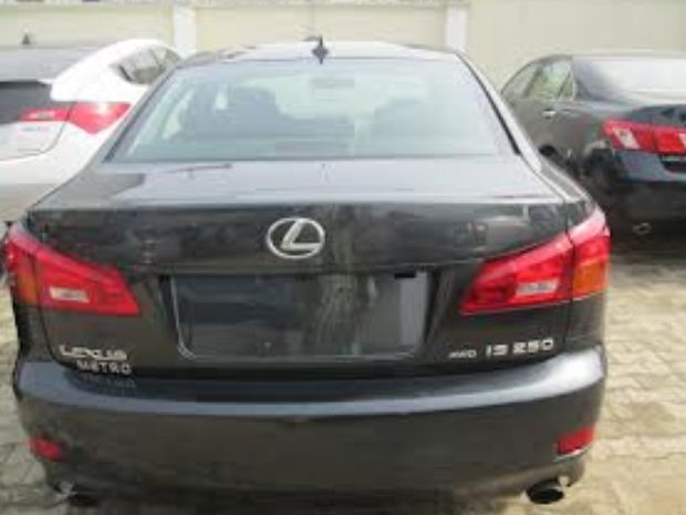 Lexus IS • 2009 • 50,000 km 2
