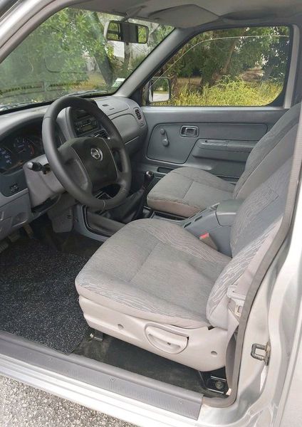 Nissan Pickup • 2002 • 250,000 km 4