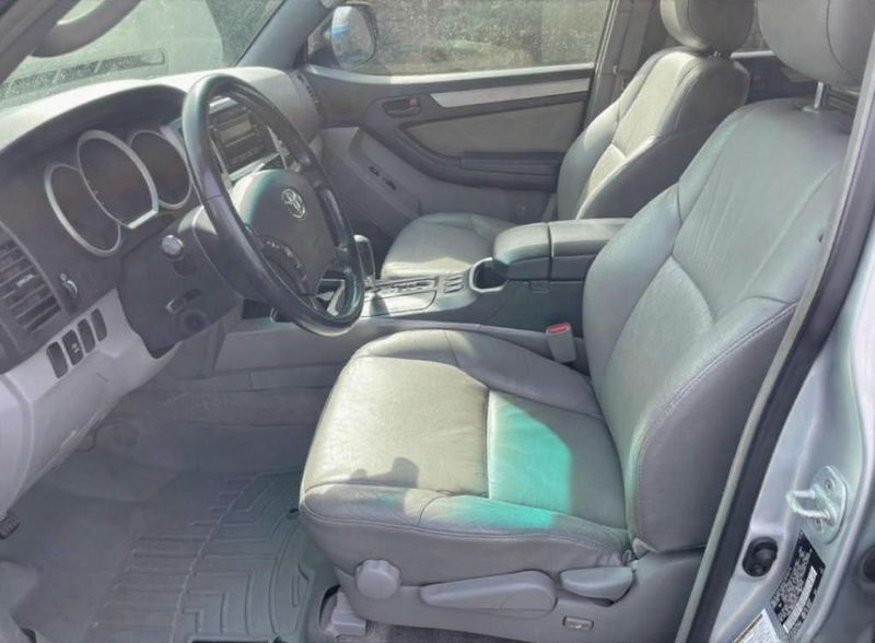 Toyota 4 Runner Limited • 2005 • 10,000 mi 7