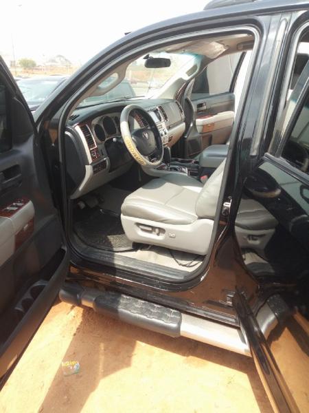 Toyota Tundra • 2008 • 34,224 km 3