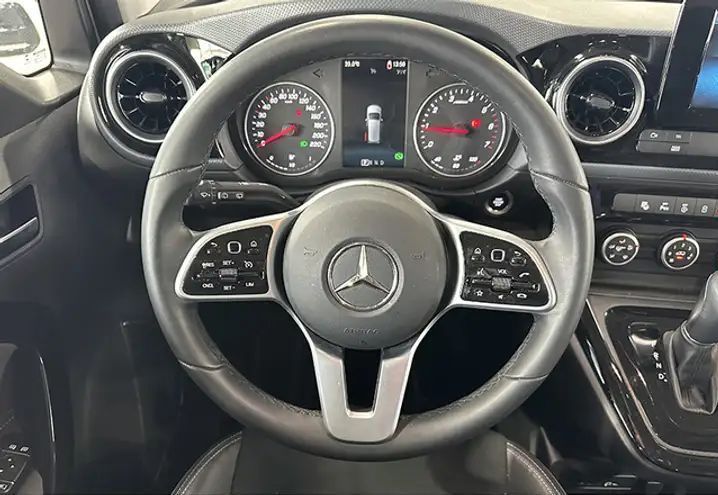 Mercedes-Benz Sprinter • 2023 • 11,209 km 2