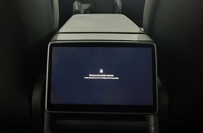 Tesla Model 3 • 2024 • 26,061 km 7