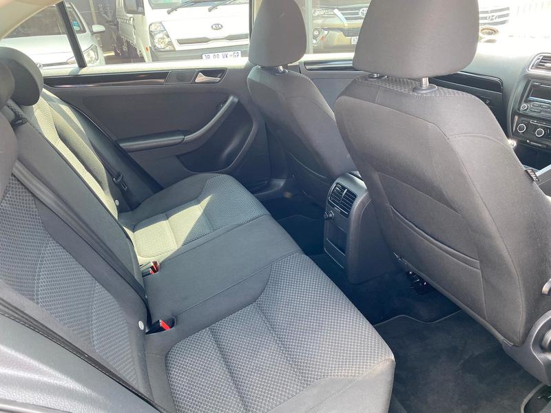 Volkswagen Jetta • 2017 • 140 km 5