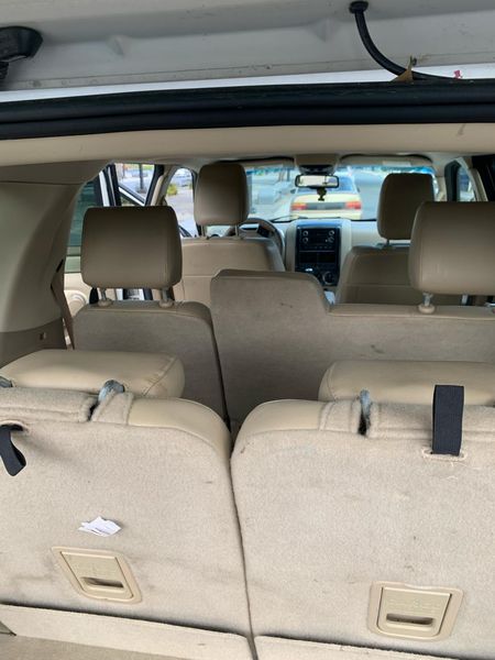 Ford Explorer • 2010 • 138,000 km 4