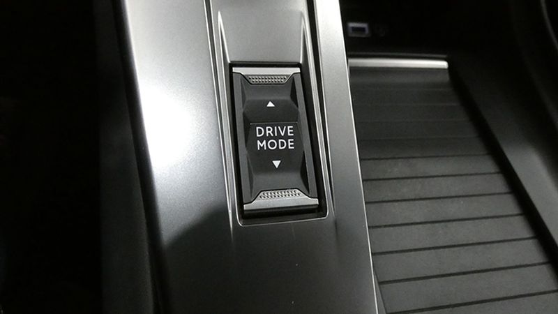 Peugeot 308 • 2021 • 42,107 km 25