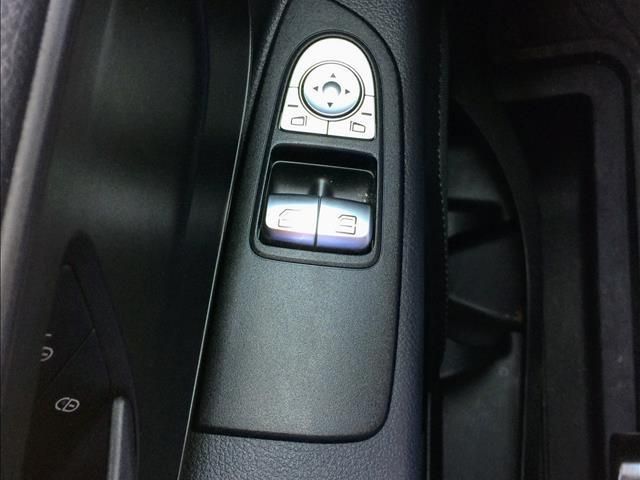 Mercedes-Benz 115 • 2016 • 192,500 km 8