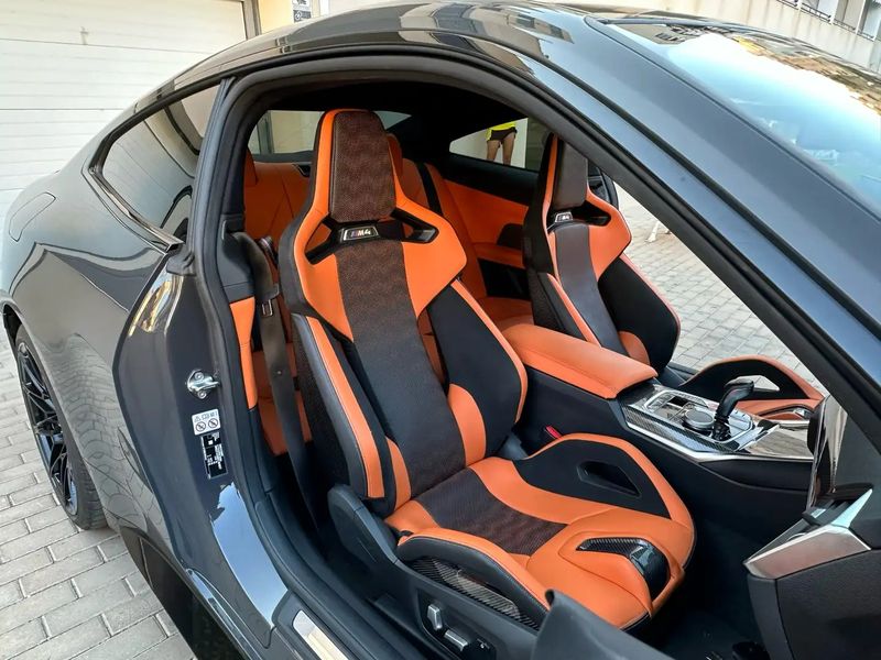 BMW M4 • 2022 • 31,054 km 10