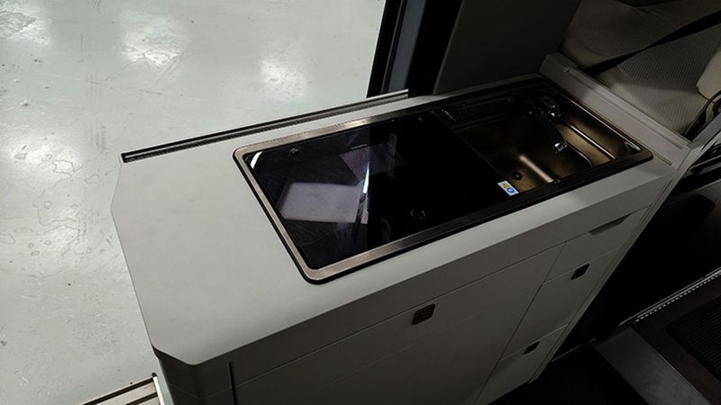 Volkswagen California • 2024 • 6,901 km 9