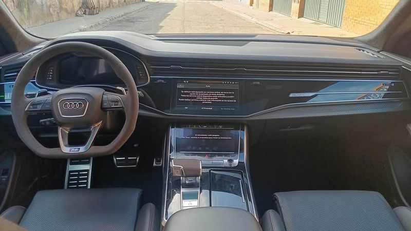 Audi RS Q8 • 2022 • 46,000 km 5