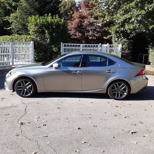Lexus IS • 2014 • 162,000 km 12