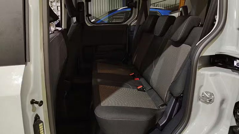 Ford Tourneo Connect • 2024 • 3,983 km 19