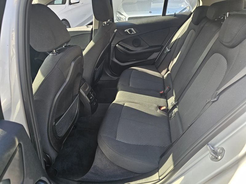 BMW 316i • 2021 • 118,000 km 4