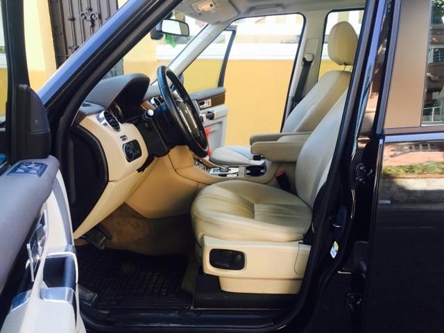 Land Rover Discovery • 2012 • 184,000 km 3