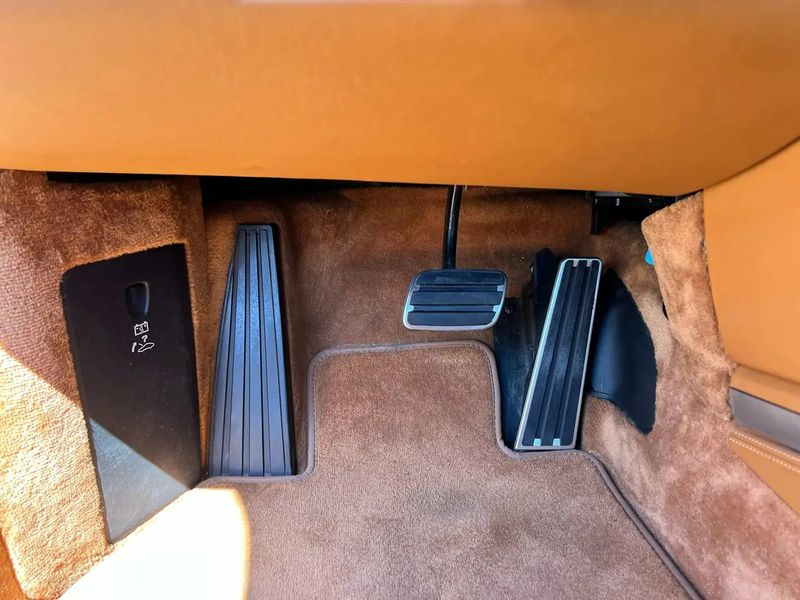 Porsche 997 • 2009 • 146,000 km 8