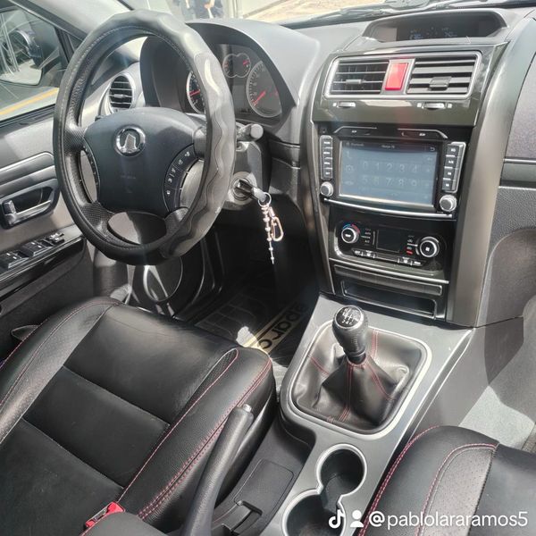 Great Wall Hover • 2018 • 74,000 km 5