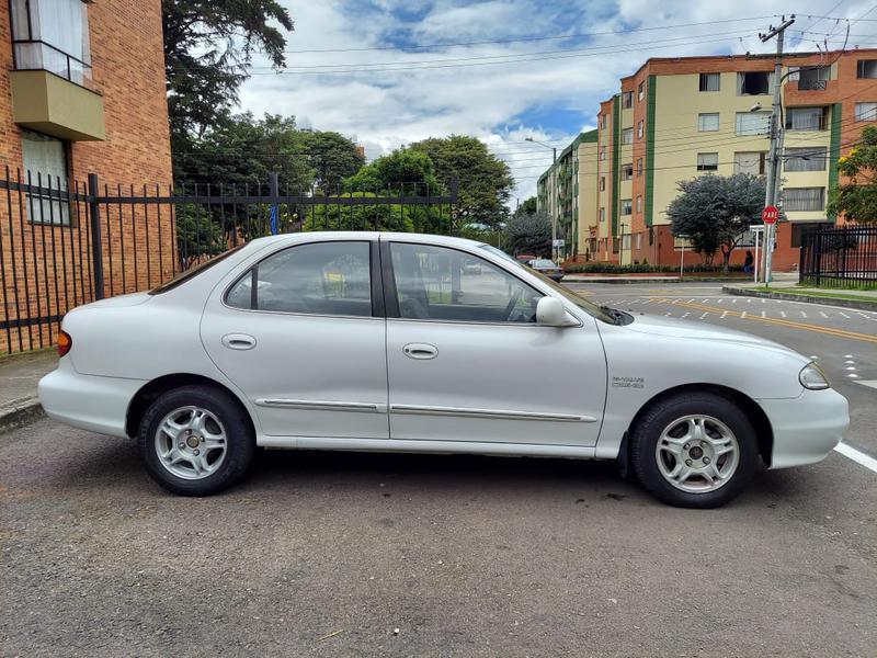 Hyundai Elantra • 2000 • 156,000 km 8