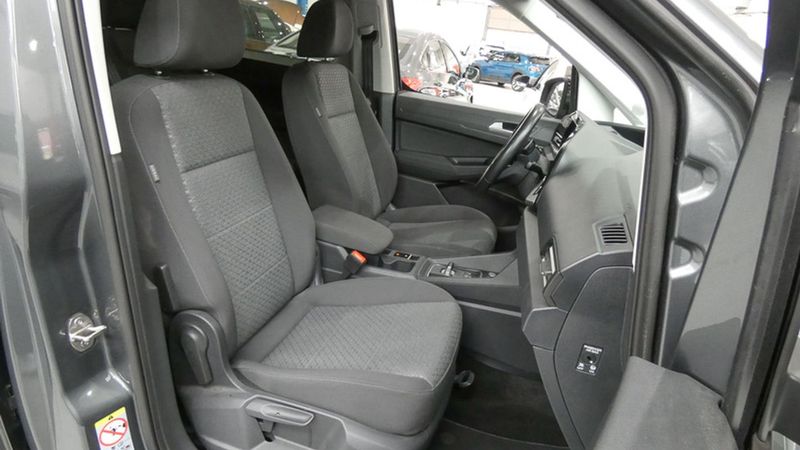 Ford Tourneo Connect • 2023 • 27,916 km 9