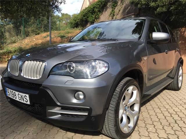 BMW X5 • 2009 • 266,300 km 1