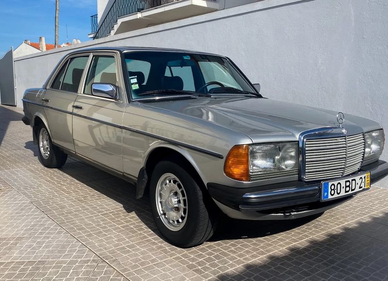 Mercedes-Benz 310 kombi • 1983 • 306,285 km 1