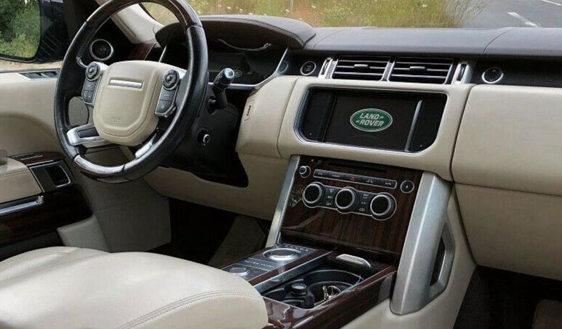 Land Rover LR3 • 2013 • 150,000 km 4