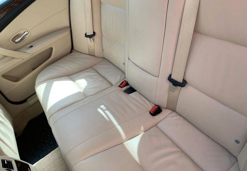 BMW 5 Series • 2008 • 249,999 km 3