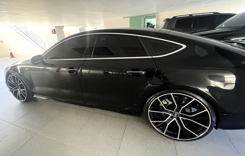 Audi A7 • 2014 • 10 km 3
