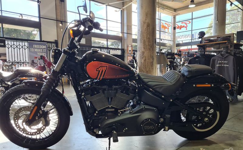 Harley Davidson road king • 2019 • 1,801 km 4