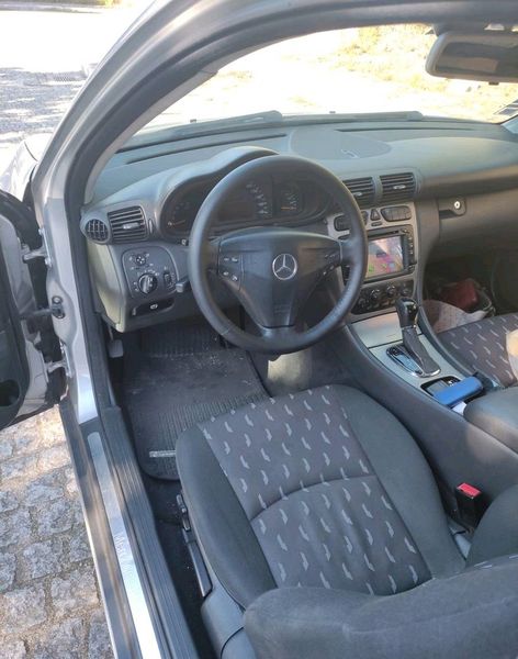 Mercedes-Benz C • 2004 • 399,999 km 3